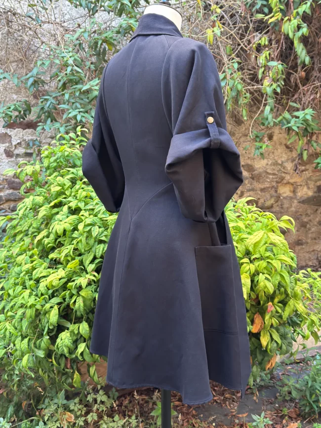 PIÈCE UNIQUE  -  Robe-manteau Plume taille 44/48 – Image 4